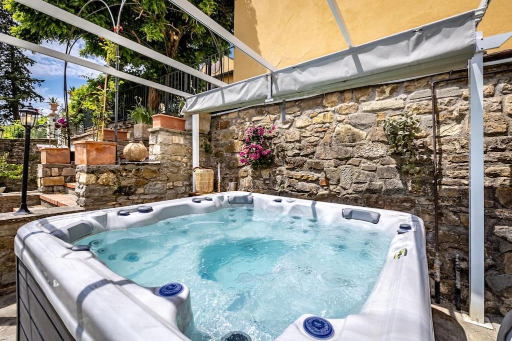 Luxury Limonaia With Jacuzzi Near Florence San Jacopo al Girone מראה חיצוני תמונה