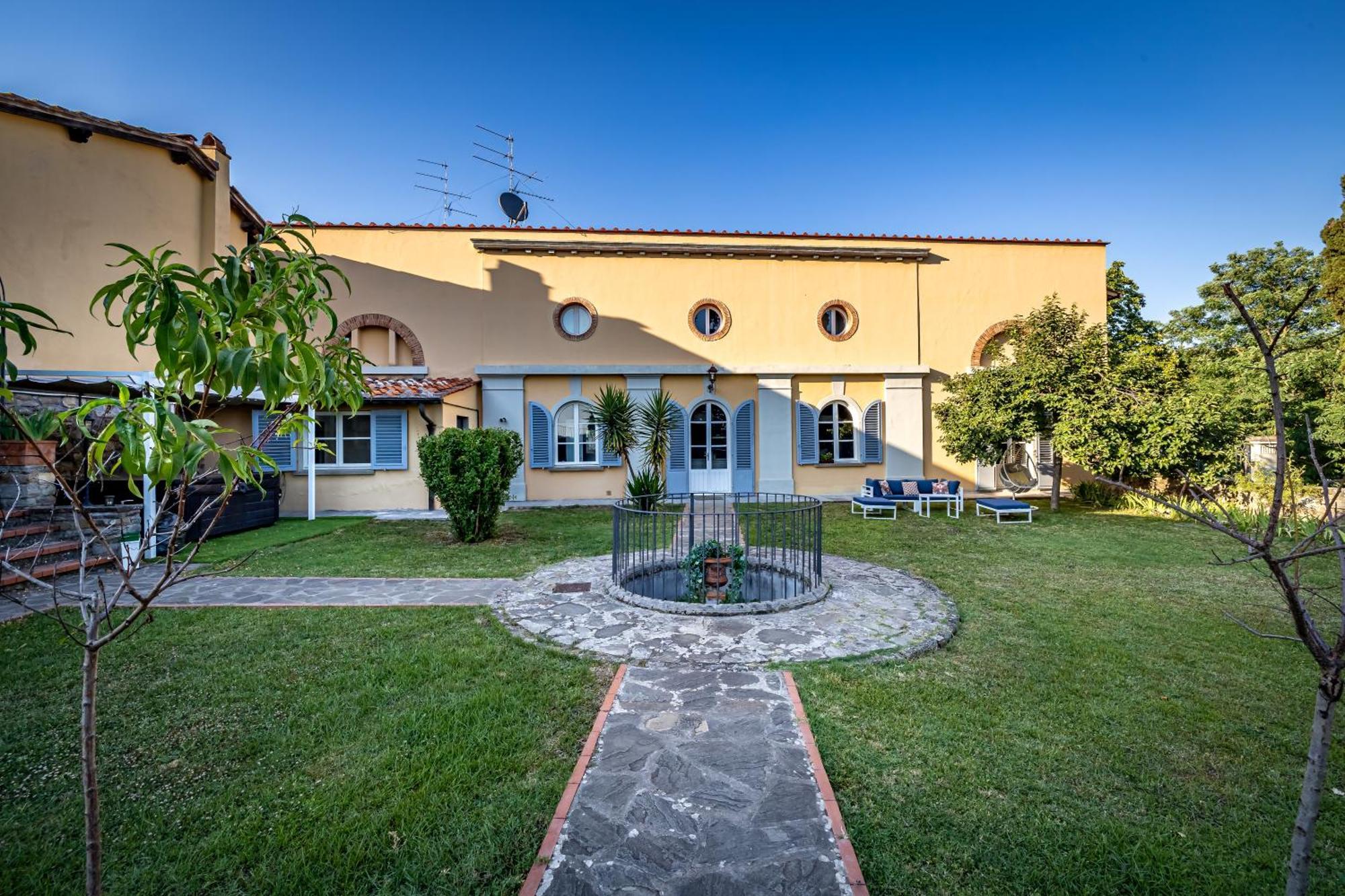 Luxury Limonaia With Jacuzzi Near Florence San Jacopo al Girone מראה חיצוני תמונה